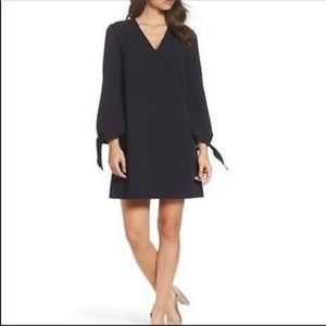 NWT Maggy London Navy Bell Sleeve Shift Dress